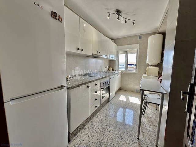 3 soverom Leilighet til salgs i Torre del Mar, Vélez-Málaga med svømmebasseng - € 350 000 (Ref: 9191585)