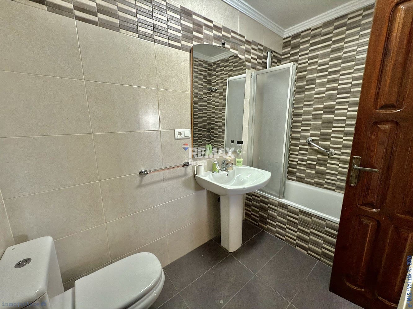 3 makuuhuone Huoneisto myytävänä paikassa Torre del Mar mukana uima-altaan - 349 900 € (Ref: 9191585)