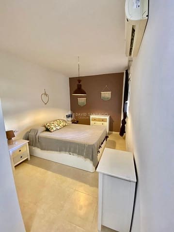 Penthouse de 4 chambres à louer à El Morche, Torrox avec piscine garage - 1 200 € (Ref: 9194713)