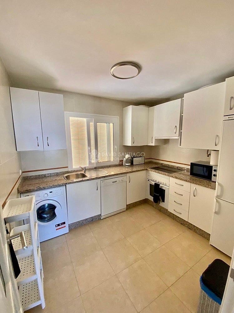 4 soveværelse Penthouse til leje i El Morche med swimmingpool garage - € 1.200 (Ref: 9194713)