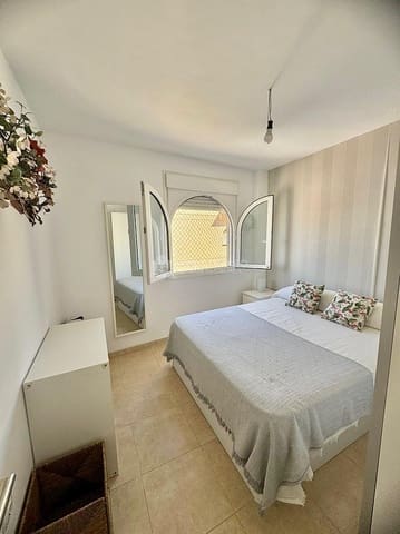 Penthouse de 4 chambres à louer à El Morche, Torrox avec piscine garage - 1 200 € (Ref: 9194713)