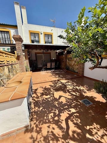 3 soveværelse Byhus til leje i Chilches, Vélez-Málaga med swimmingpool garage - € 1.100 (Ref: 9203504)