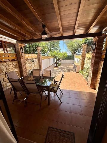 3 soveværelse Byhus til leje i Chilches, Vélez-Málaga med swimmingpool garage - € 1.100 (Ref: 9203504)