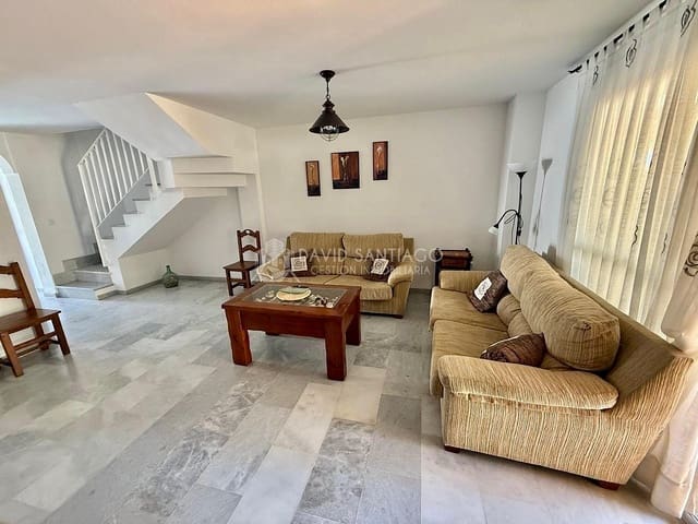 3 soveværelse Byhus til leje i Chilches, Vélez-Málaga med swimmingpool garage - € 1.100 (Ref: 9203504)