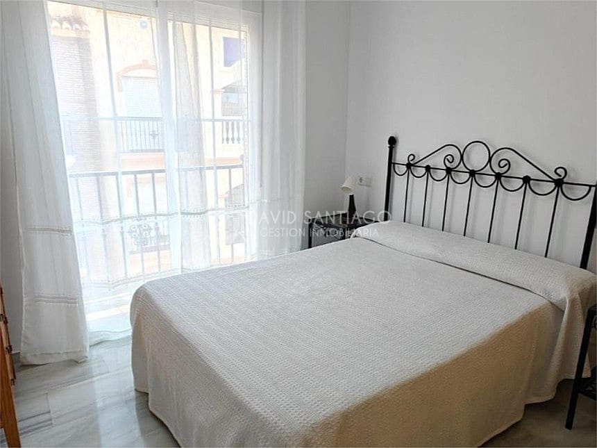 2 soveværelse Lejlighed til leje i Torrox-Costa med swimmingpool garage - € 750 (Ref: 9204918)