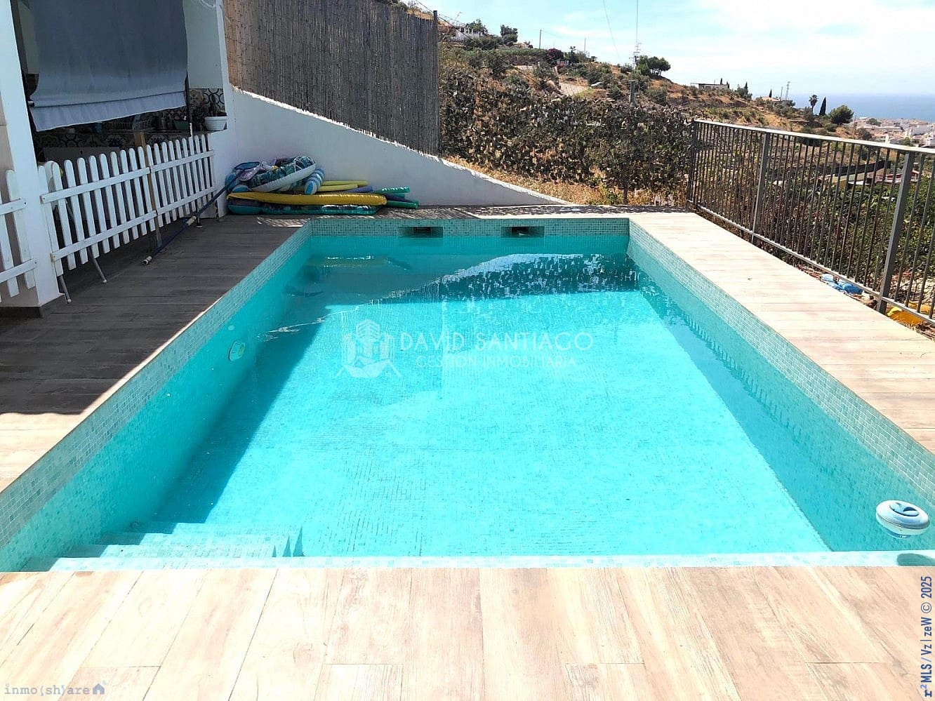 5 soveværelse Byhus til salg i Torrox med swimmingpool garage - € 650.000 (Ref: 9216363)