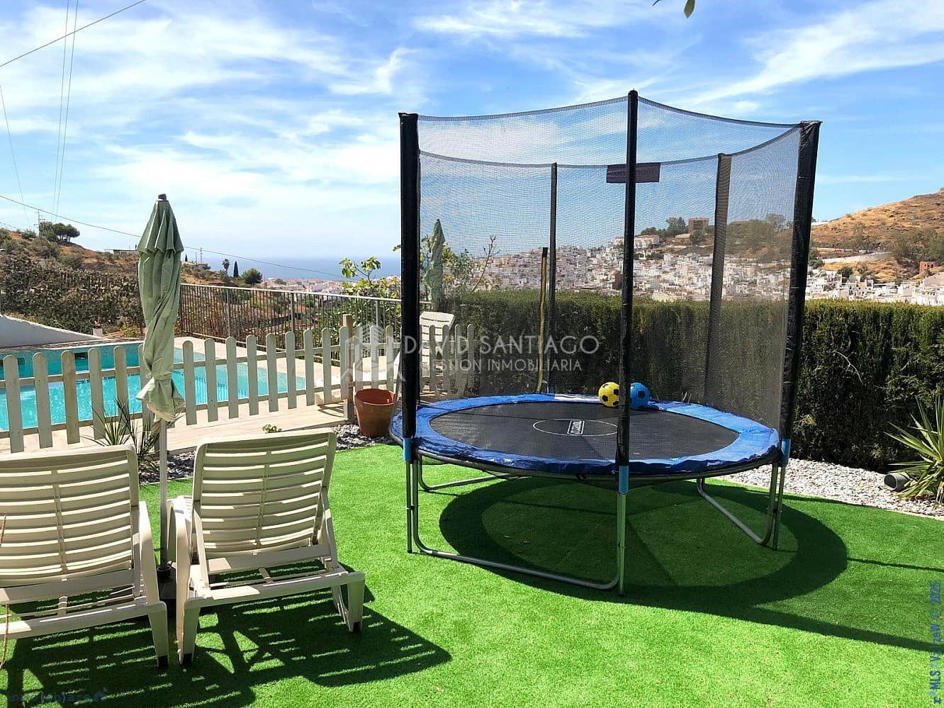 5 soveværelse Byhus til salg i Torrox med swimmingpool garage - € 650.000 (Ref: 9216363)