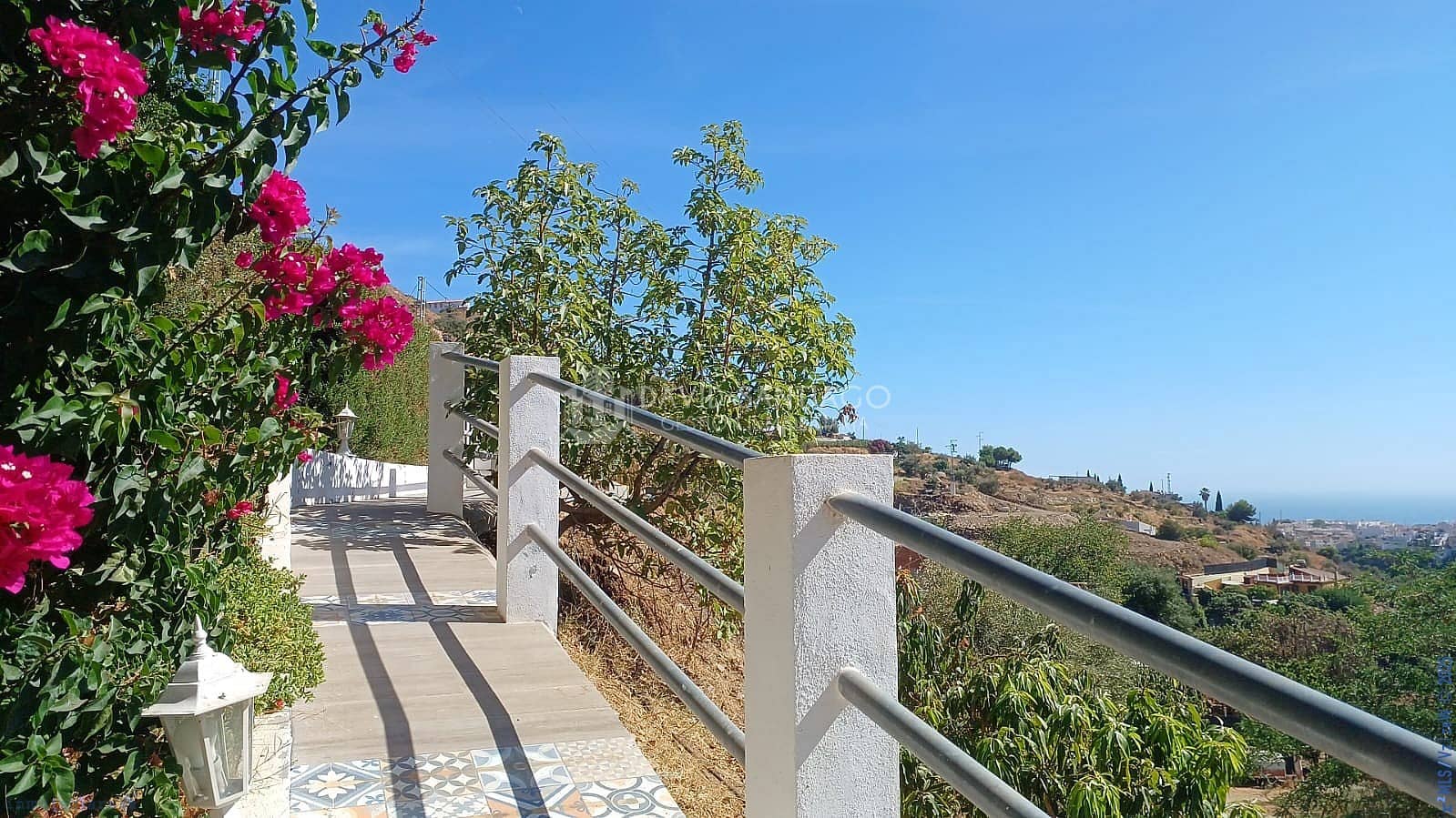 5 soveværelse Byhus til salg i Torrox med swimmingpool garage - € 650.000 (Ref: 9216363)