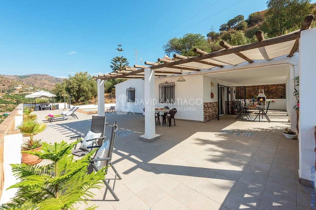 5 sovrum Hus till salu i Torrox med pool garage - 650 000 € (Ref: 9216363)