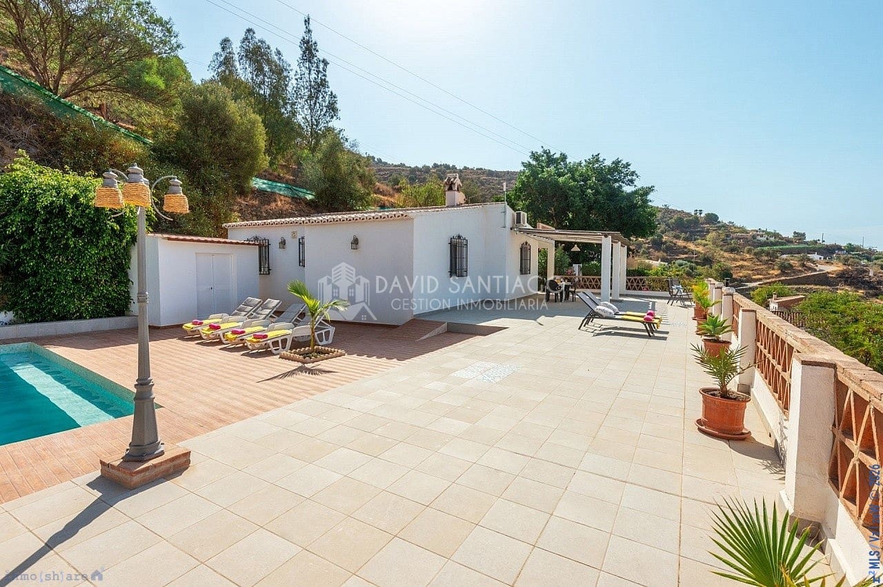 5 sovrum Hus till salu i Torrox med pool garage - 650 000 € (Ref: 9216363)