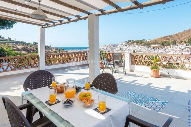 5 soverom Hus til salgs i Torrox Pueblo, Torrox med svømmebasseng garasje - € 650 000 (Ref: 9216363)