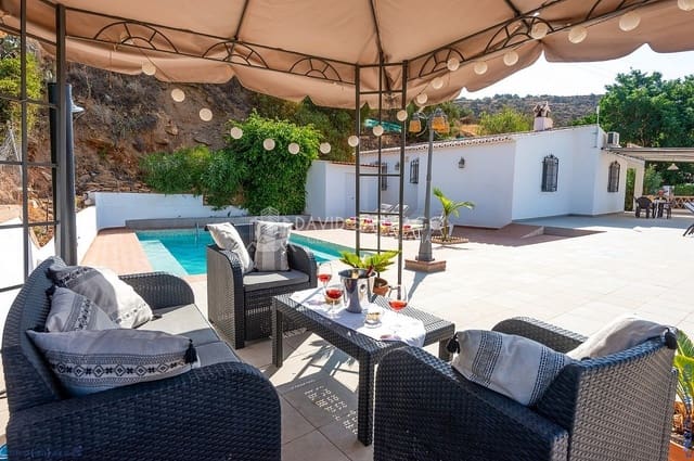 5 soverom Hus til salgs i Torrox Pueblo, Torrox med svømmebasseng garasje - € 650 000 (Ref: 9216363)