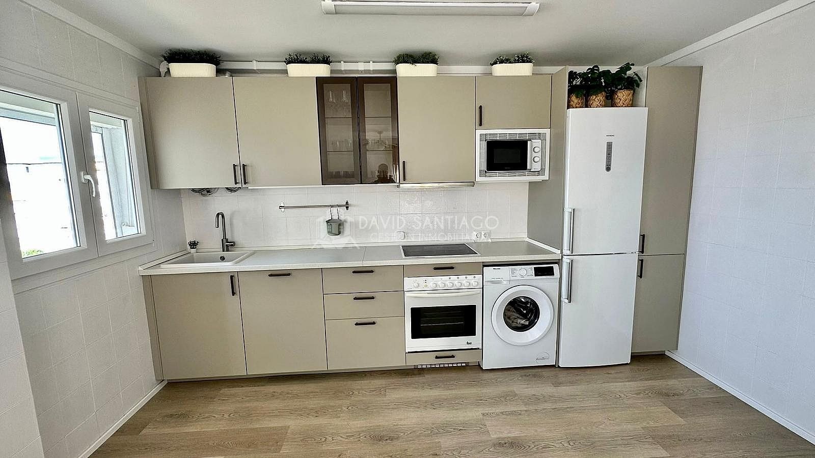 2 soveværelse Lejlighed til leje i Torrox-Costa med swimmingpool - € 1.300 (Ref: 9223576)