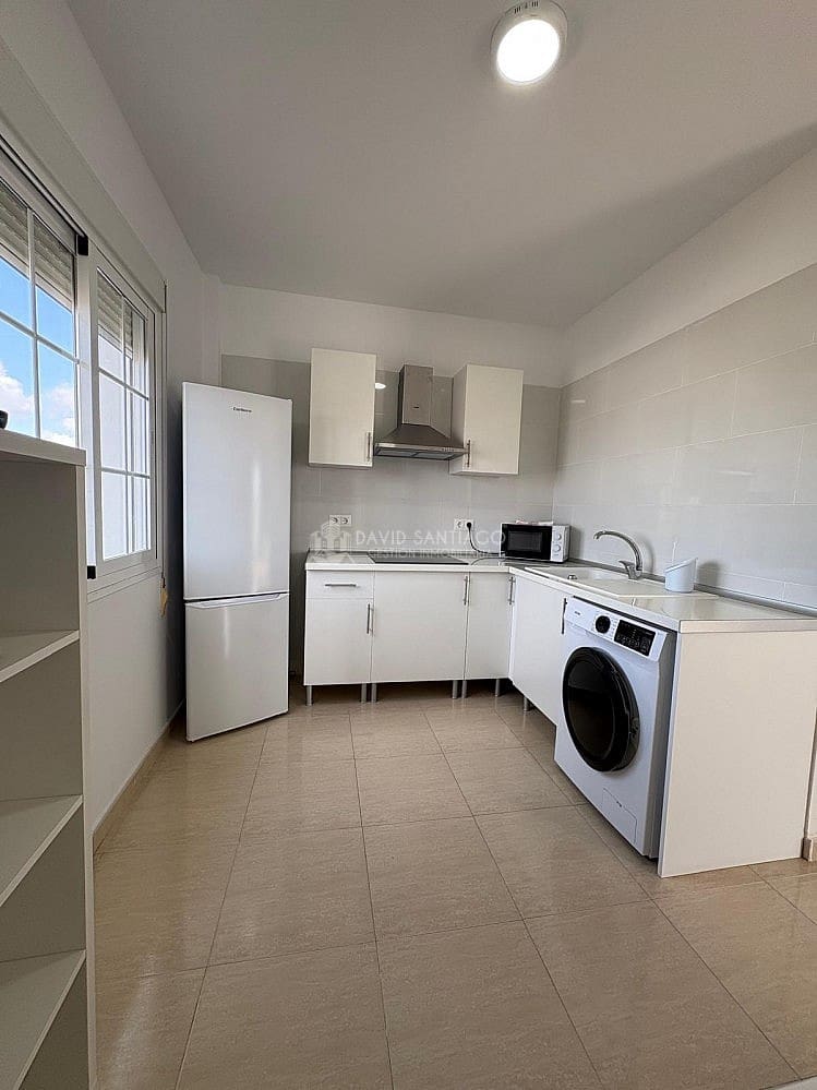 2 soveværelse Penthouse til leje i Torrox Park - € 900 (Ref: 9241138)