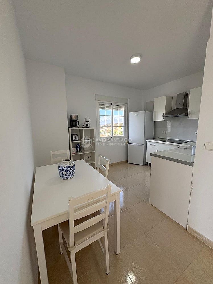 2 soveværelse Penthouse til leje i Torrox Park - € 900 (Ref: 9241138)