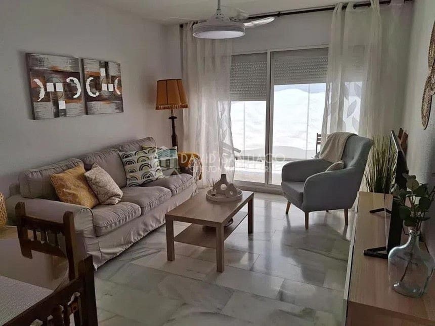 Appartement de 2 chambres à louer à Torre del Mar - 900 € (Ref: 9256347)
