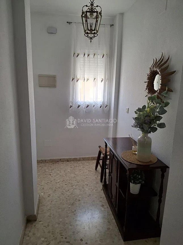 Appartement de 2 chambres à louer à Torre del Mar - 900 € (Ref: 9256347)