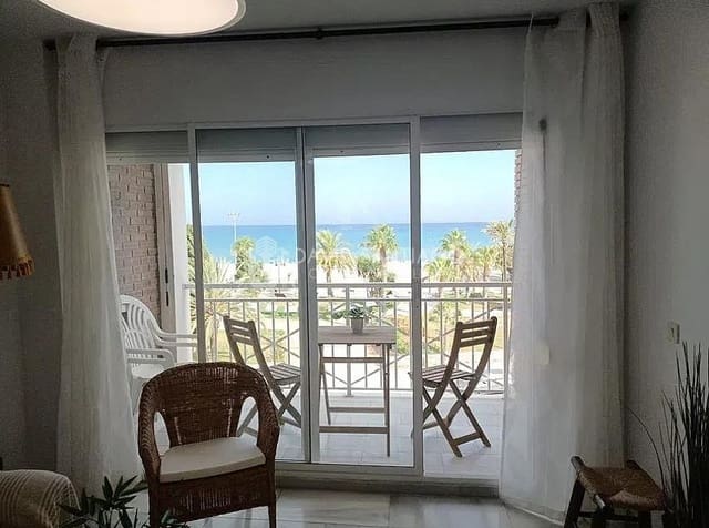 2 sovrum Lägenhet att hyra i Torre del Mar, Vélez-Málaga - 900 € (Ref: 9256347)