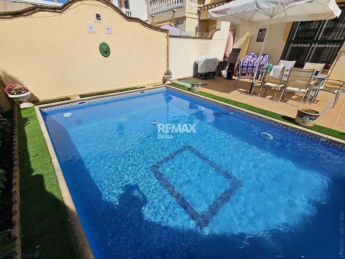 7 bedroom Semi-detached Villa for sale in Torre del Mar with pool garage - € 725,000 (Ref: 9311437)