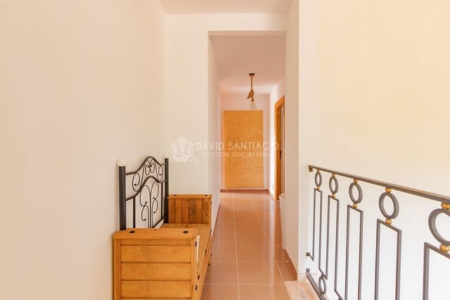 6 soveværelse Villa til salg i Torre del Mar, Vélez-Málaga - € 975.000 (Ref: 9325206)