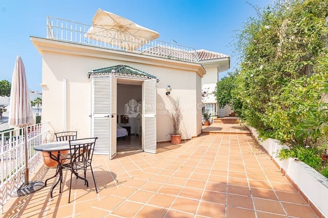 6 soveværelse Villa til salg i Torre del Mar, Vélez-Málaga - € 975.000 (Ref: 9325206)