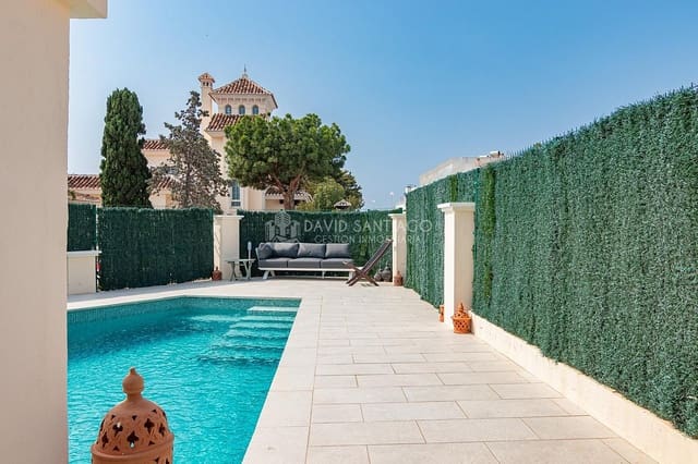 6 soveværelse Villa til salg i Torre del Mar, Vélez-Málaga - € 975.000 (Ref: 9325206)