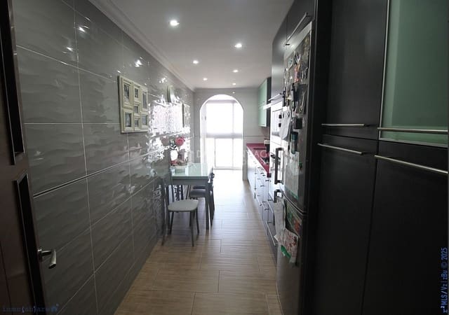 3 soveværelse Lejlighed til salg i Caleta de Vélez, Vélez-Málaga - € 289.000 (Ref: 9325425)