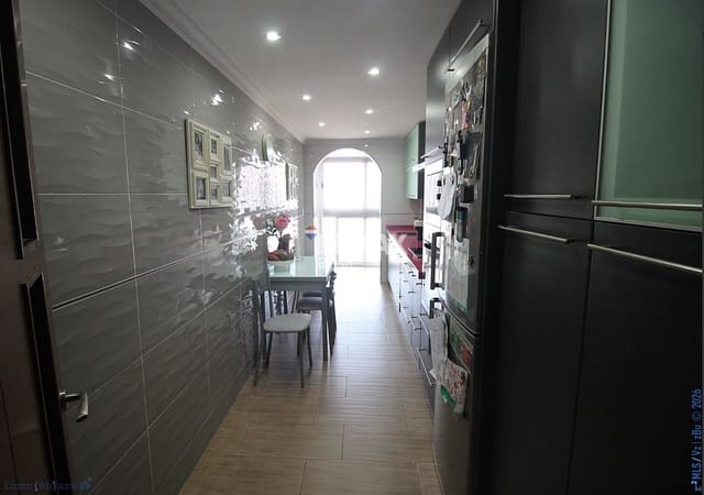 3 sovrum Lägenhet till salu i Caleta de Vélez, Vélez-Málaga - 289 000 € (Ref: 9325425)