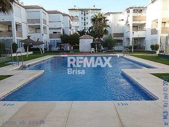 3 sypialnia Dom na sprzedaż w El Peñoncillo, Torrox z basenem - 599 000 € (Ref: 9347685)