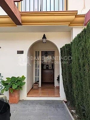 4 slaapkamer Villa te koop in Rincon de la Victoria met zwembad garage - € 525.000 (Ref: 9363403)