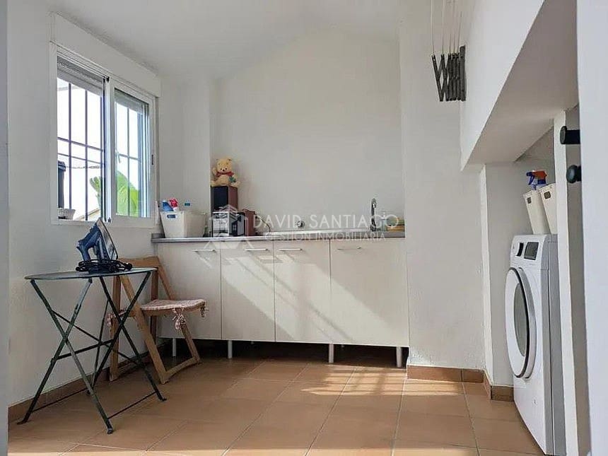 4 slaapkamer Villa te koop in Rincon de la Victoria met zwembad garage - € 525.000 (Ref: 9363403)