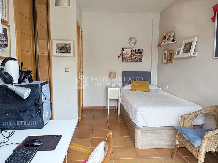 4 slaapkamer Villa te koop in Rincon de la Victoria met zwembad garage - € 525.000 (Ref: 9363403)