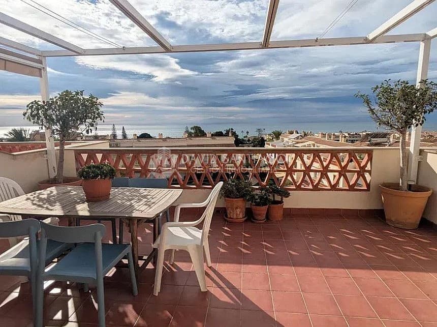 4 slaapkamer Villa te koop in Rincon de la Victoria met zwembad garage - € 525.000 (Ref: 9363403)