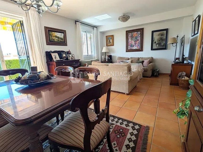 4 slaapkamer Villa te koop in Rincon de la Victoria met zwembad garage - € 525.000 (Ref: 9363403)