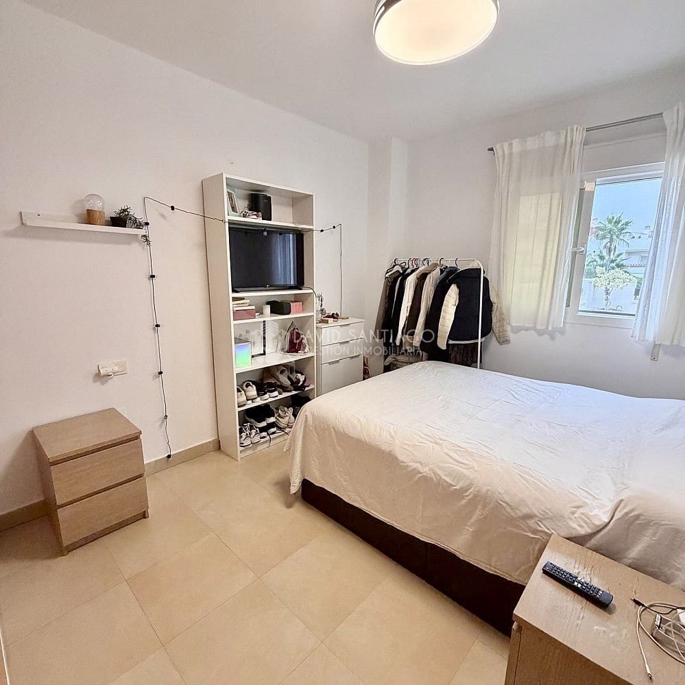 2 soverom Leilighet til salgs i Caleta de Velez med svømmebasseng - € 390 000 (Ref: 9400032)