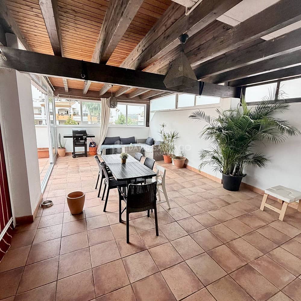 2 soverom Leilighet til salgs i Caleta de Velez med svømmebasseng - € 390 000 (Ref: 9400032)