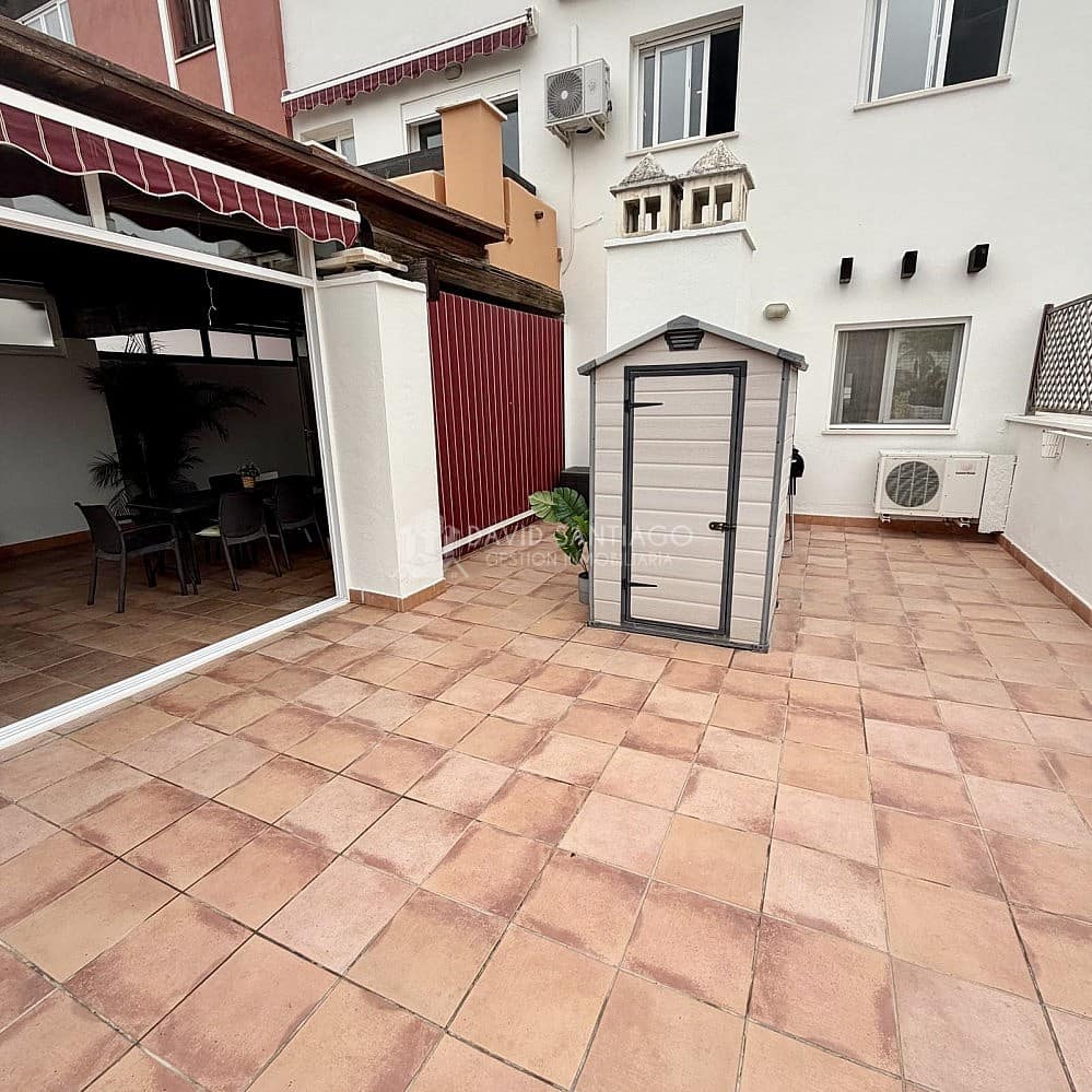 2 soverom Leilighet til salgs i Caleta de Velez med svømmebasseng - € 390 000 (Ref: 9400032)