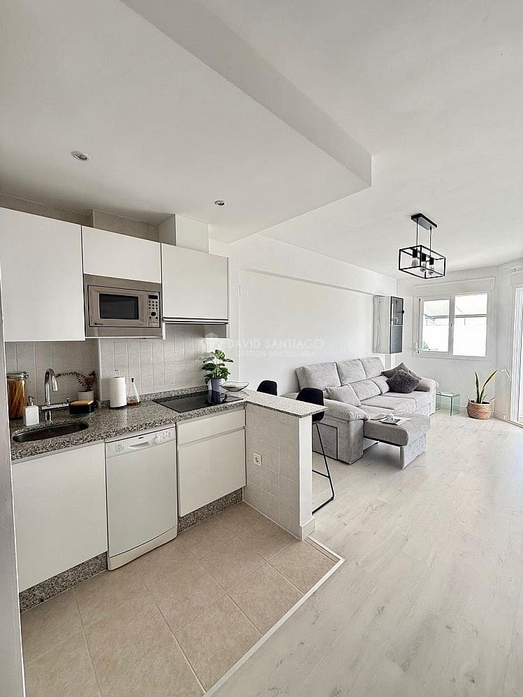 1 sypialnia Apartament do wynajęcia w Rincon de la Victoria z basenem garażem - 1 200 € (Ref: 9445745)