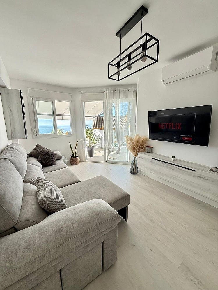 1 sypialnia Apartament do wynajęcia w Rincon de la Victoria z basenem garażem - 1 200 € (Ref: 9445745)