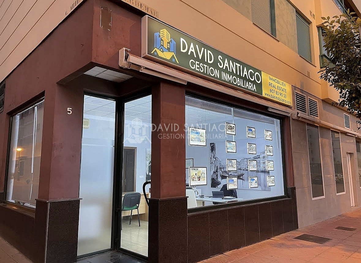 Erhverv til leje i Torre del Mar - € 500 (Ref: 9473601)