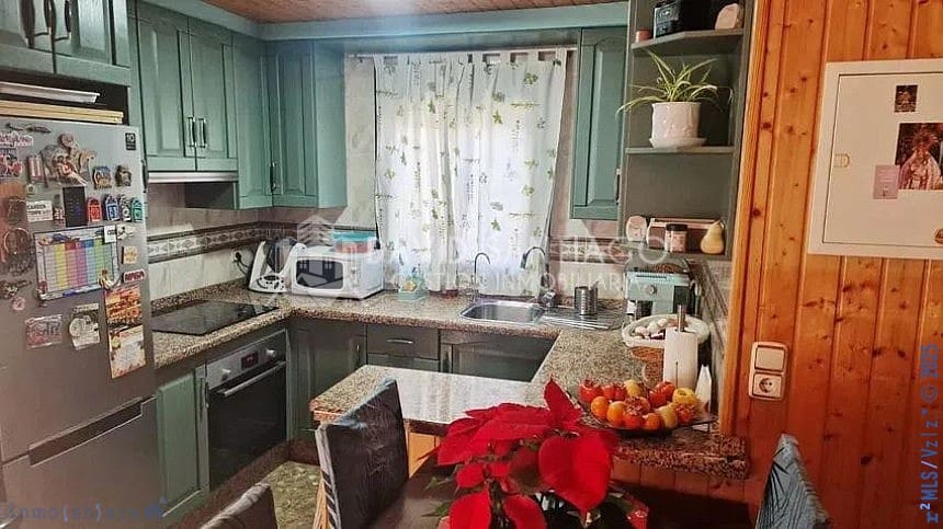 3 sovrum Hus till salu i Almayate med garage - 530 000 € (Ref: 9481399)