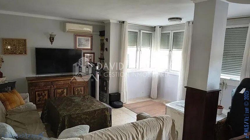 3 soveværelse Lejlighed til salg i Malaga by med garage - € 275.000 (Ref: 9481401)