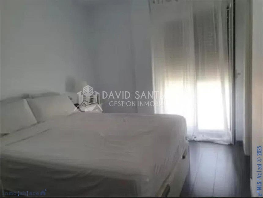 3 bedroom Apartment for sale in Torre del Mar - € 333,000 (Ref: 9481402)