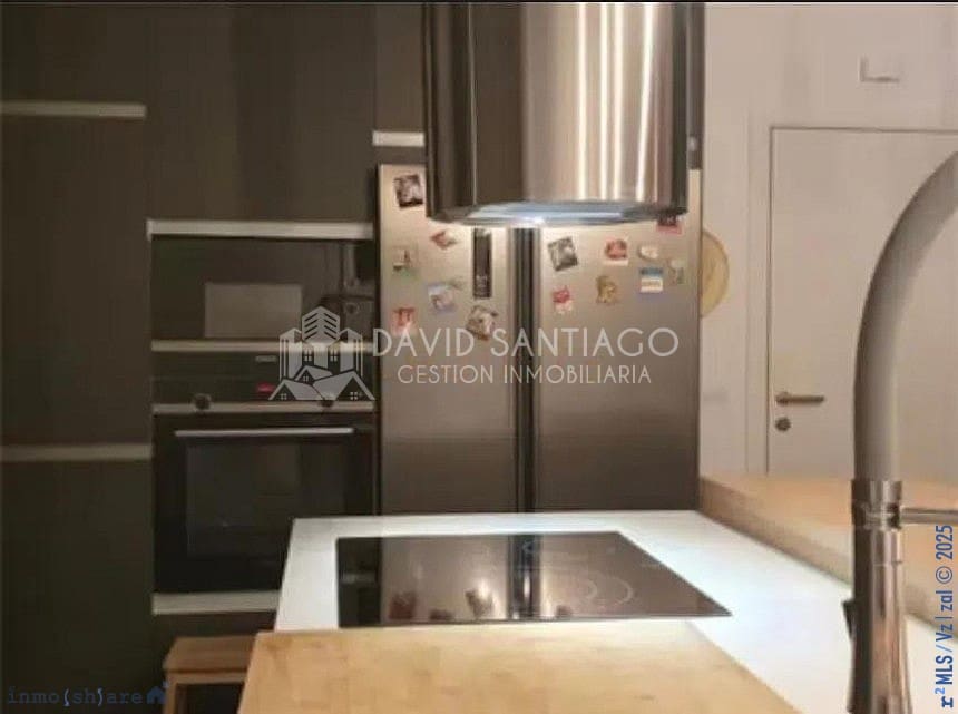 3 bedroom Apartment for sale in Torre del Mar - € 333,000 (Ref: 9481402)