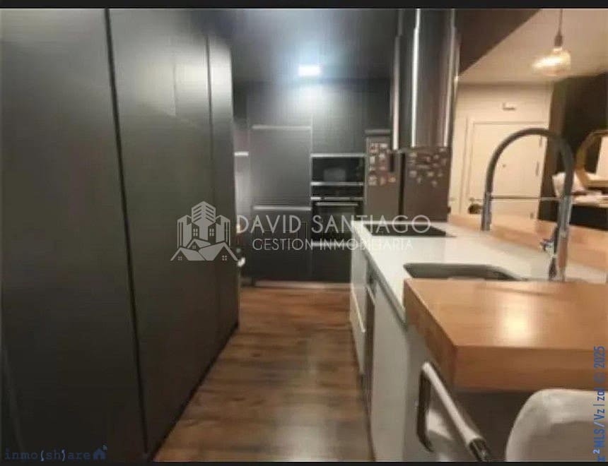 3 bedroom Apartment for sale in Torre del Mar - € 333,000 (Ref: 9481402)