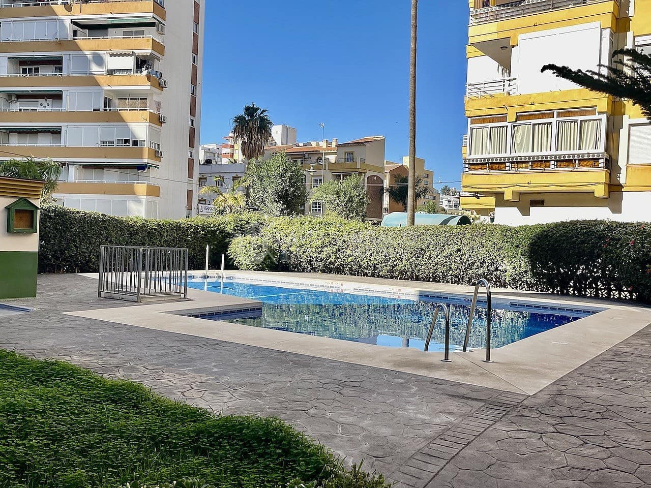 2 bedroom Apartment for sale in Torre del Mar with pool - € 249,900 (Ref: 9495134)