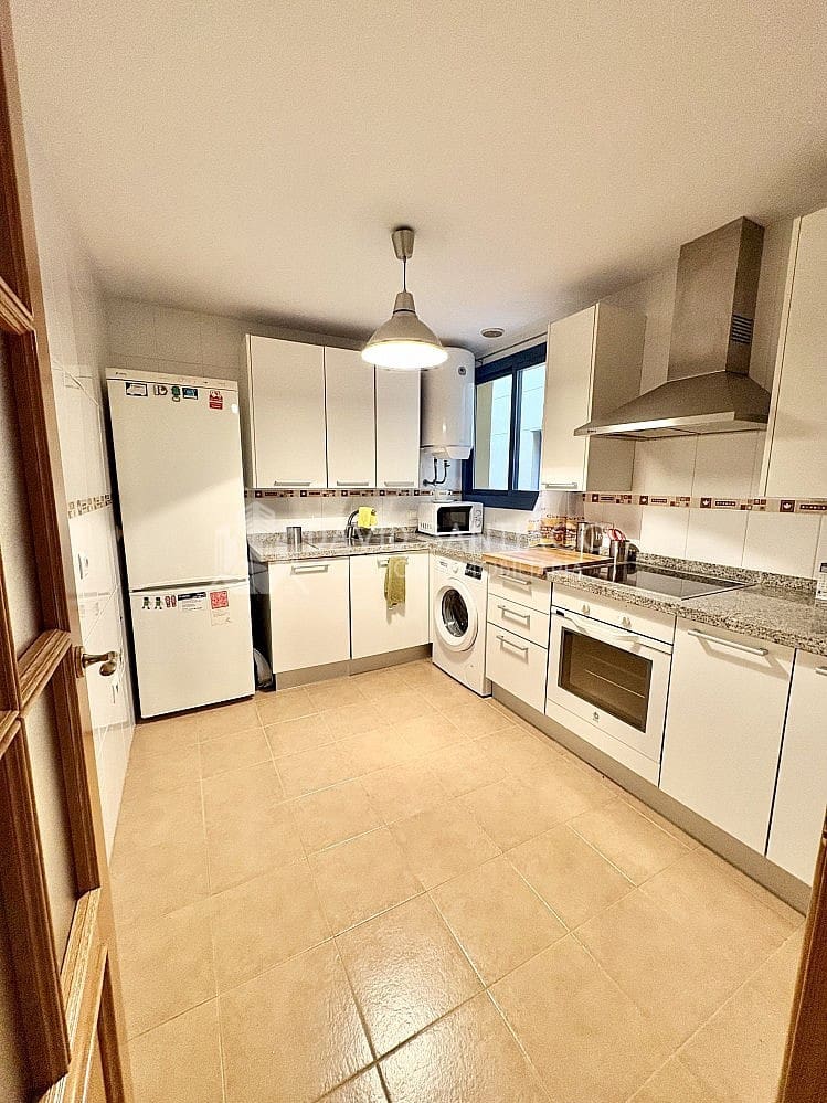 2 bedroom Apartment for sale in Torre del Mar - € 265,000 (Ref: 9506907)