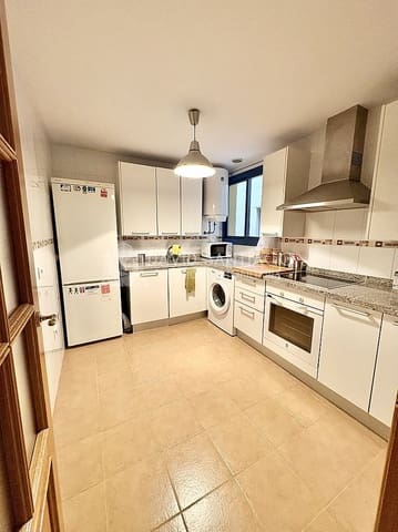 2 bedroom Apartment for sale in Torre del Mar, Vélez-Málaga - € 265,000 (Ref: 9506907)