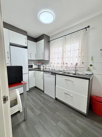 3 Zimmer Apartment zu vermieten in Torre del Mar, Vélez-Málaga - 900 € (Ref: 9558877)