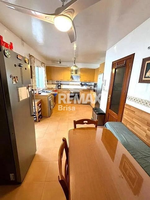 Chalet de 3 habitaciones en Rincón de la Victoria en venta con piscina - 460.000 € (Ref: 9568468)